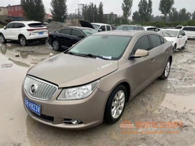 12年别克君越中型车