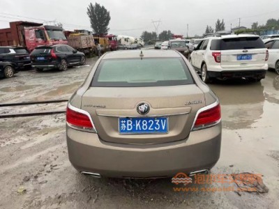 12年别克君越中型车