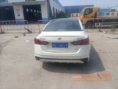 19年日产天籁中型车