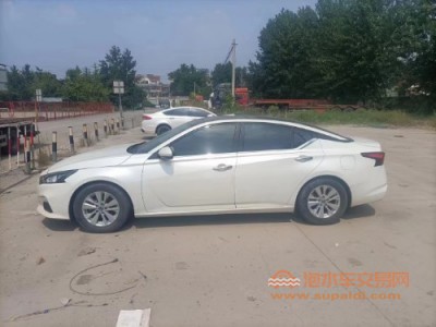 19年日产天籁中型车