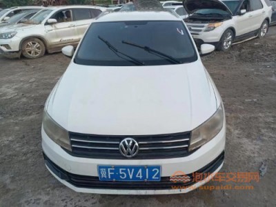 17年大众桑塔纳中型车