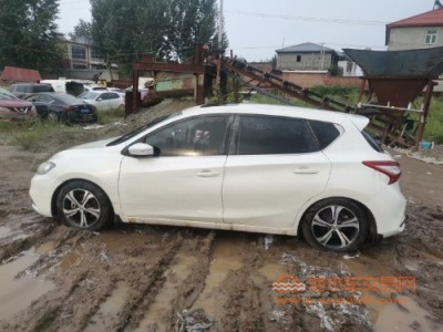 18年日产骐达中型车