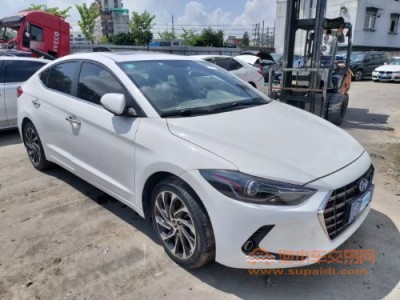 19年现代领动中型车
