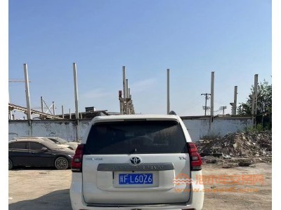 20年丰田霸道SUV