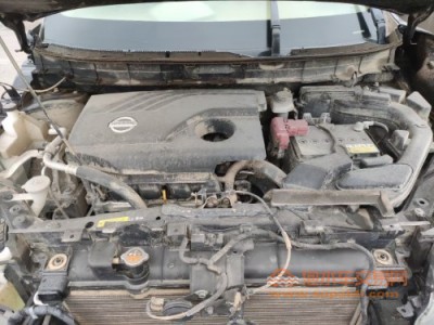 16年日产奇骏SUV