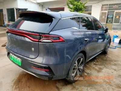 22年比亚迪唐SUV