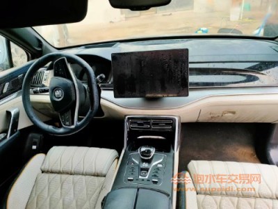 22年比亚迪唐SUV