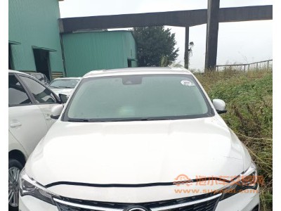 22年别克威朗中型车