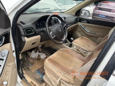 14年宝骏宝骏730SUV