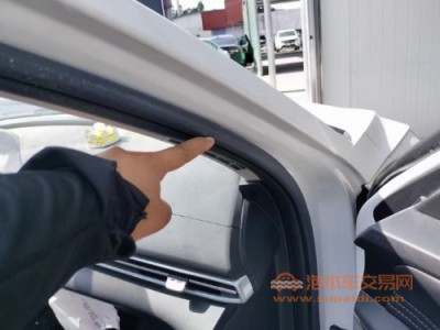 22年现代伊兰特中型车