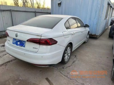 20年大众宝来中型车