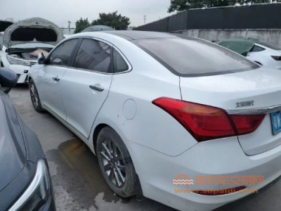 15年现代名图中型车