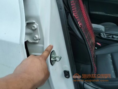 15年现代名图中型车