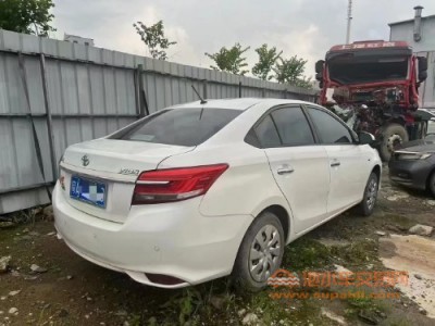 20年丰田威驰中型车