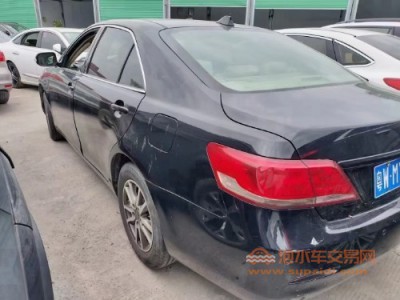 14年丰田凯美瑞中型车