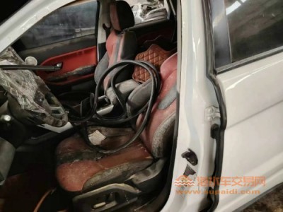 15年路虎揽胜极光SUV