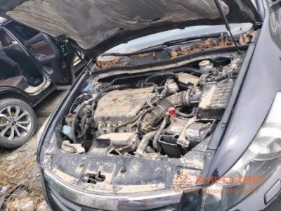 12年本田雅阁中型车