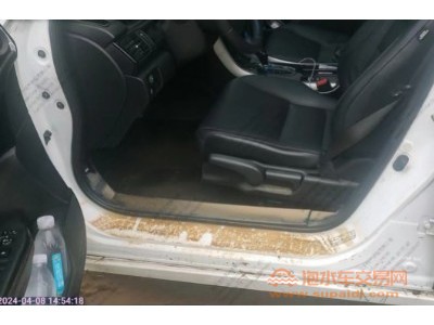 17年本田雅阁中型车