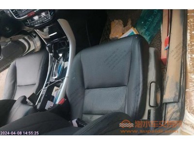 17年本田雅阁中型车