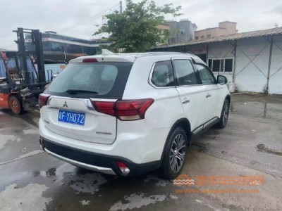 18年三菱欧蓝德SUV