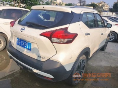 20年日产劲客SUV