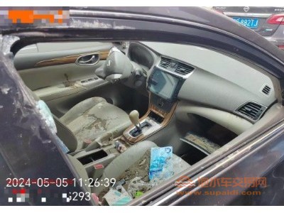 14年日产轩逸中型车