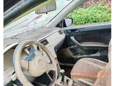 16年大众桑塔纳中型车