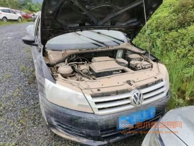 16年大众桑塔纳中型车