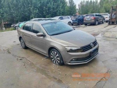 17年大众速腾中型车