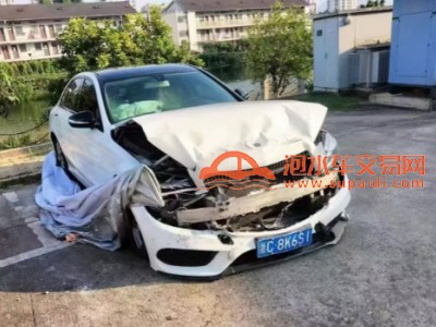 年奔驰奔驰C级中型车