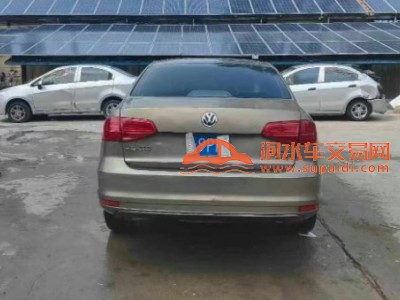 17年大众速腾小型车