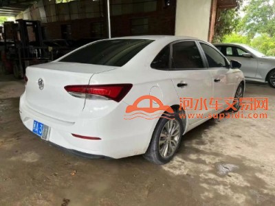 21年别克英朗中型车