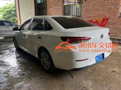 21年别克英朗中型车