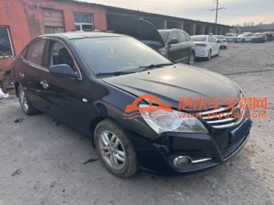 15年现代悦动中型车