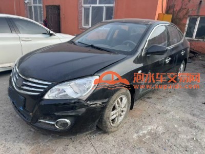 15年现代悦动中型车