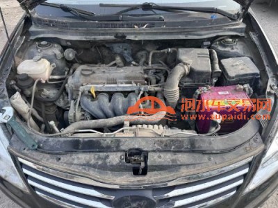 15年现代悦动中型车