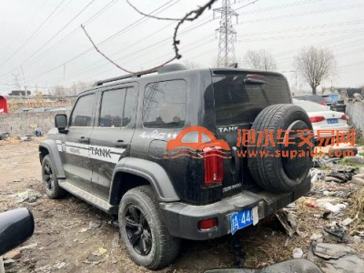 年长城坦克中大型车