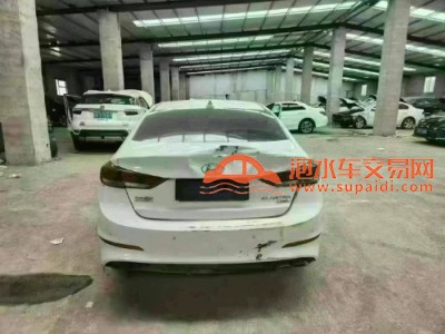 19年现代领动中型车