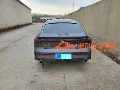 12年大众迈腾中型车
