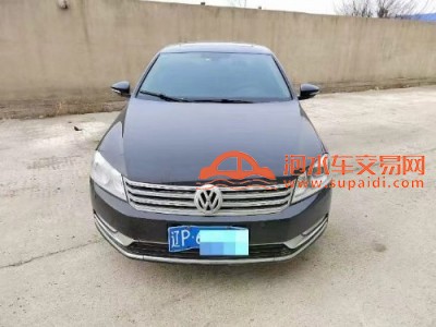 12年大众迈腾中型车