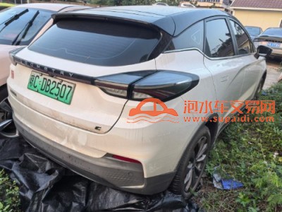 23年吉利几何中型车