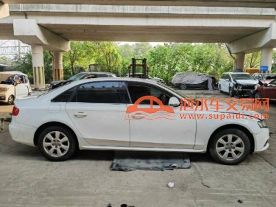 12年奥迪奥迪A4中型车