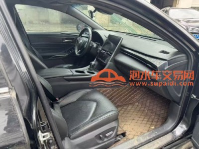 23年丰田亚洲龙中型车