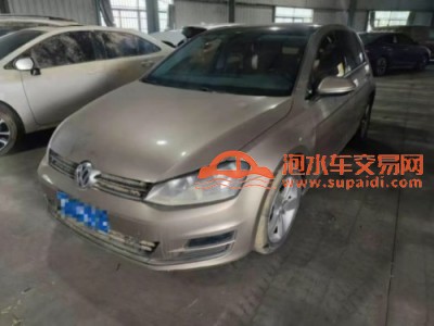 15年大众高尔夫中型车