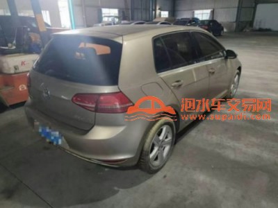 15年大众高尔夫中型车