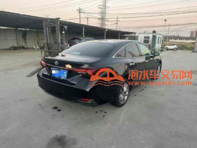 21年丰田亚洲龙中型车