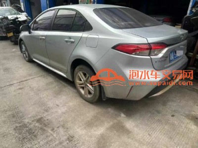 20年丰田雷凌中型车