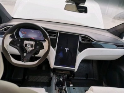 18年特斯拉MODEL X中型车