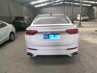 19年吉利星越中型车