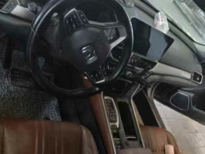 21年本田英诗派中型车
